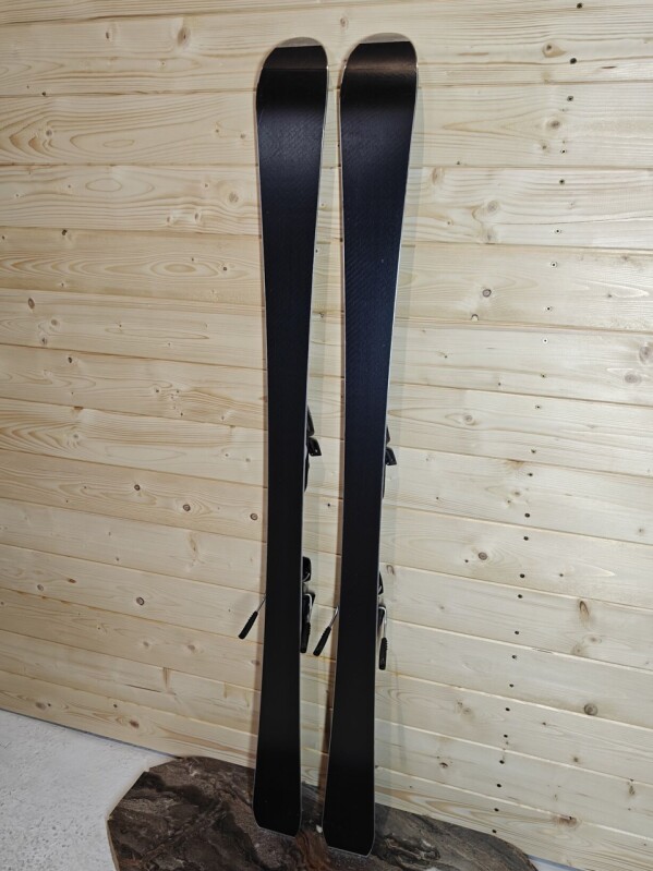 LYŽE HEAD SHAPE SX BLACK EDITION 149CM
